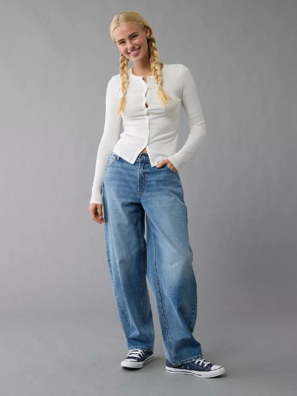 American Eagle Strigid Low-Rise Baggy Barrel Jean NWT